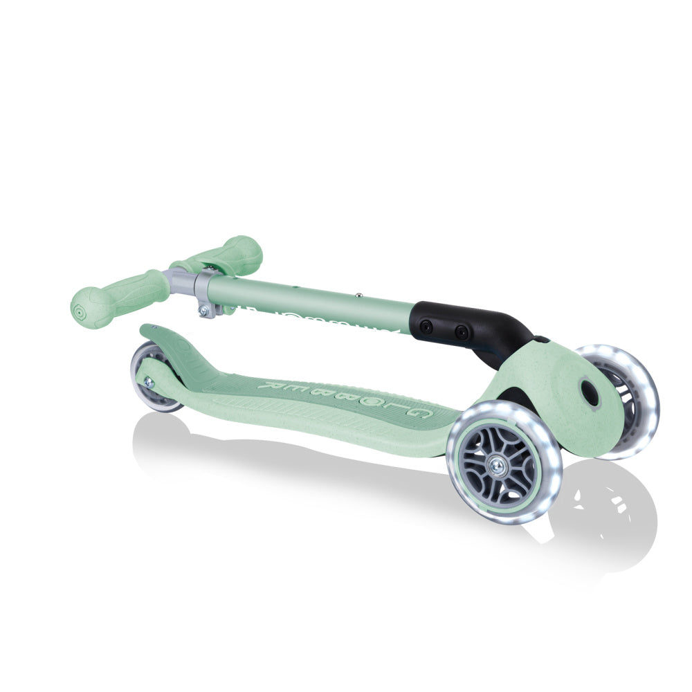 Globber-Ecologic-3-Wheel-Primo-Foldable-Lights-Anodised-Folded-Green