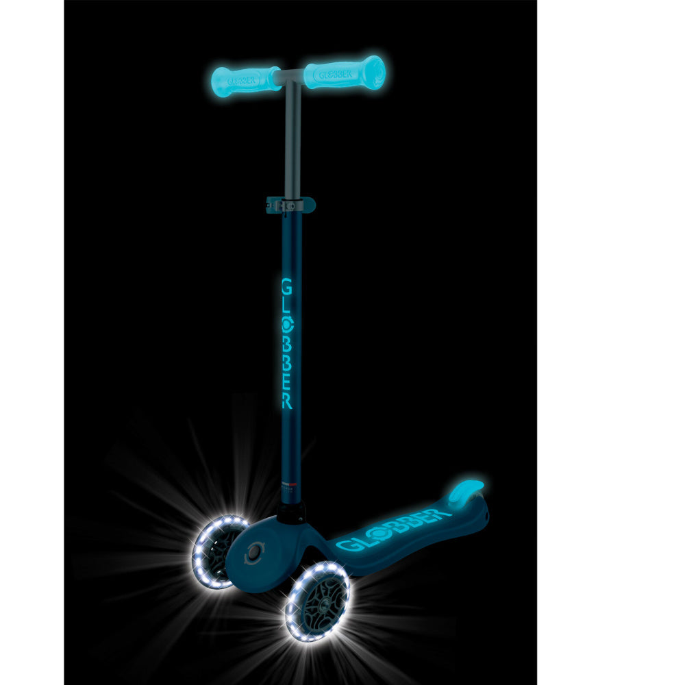 Globber-Primo-Plus-Glow-Lights-Blue-Lit-Up