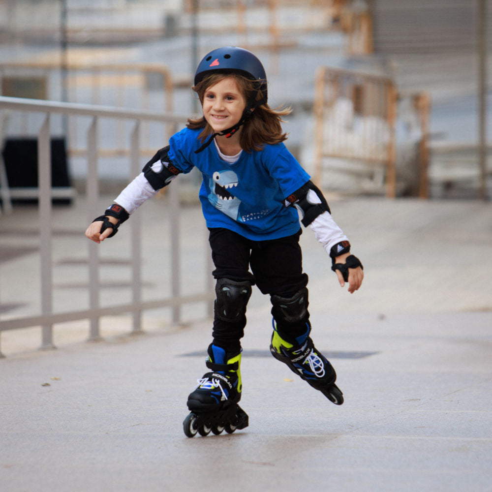 Rollerblade-Microblade-Junior-Adjustable_-Inline-Skate-Black-Blue-Lifestyle-View