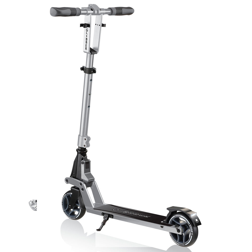 Globber-One-K-125-Scooter-Standing-Silver