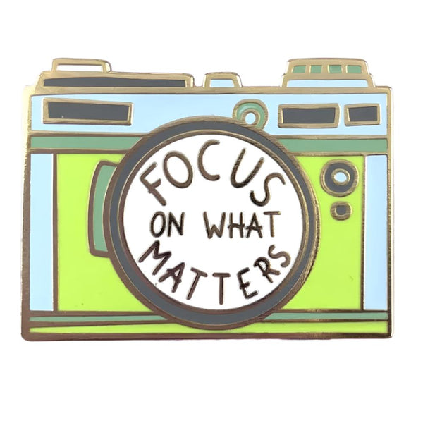 JUBLY-UMPH-Focus-On-What-Matters-Lapel-Pin