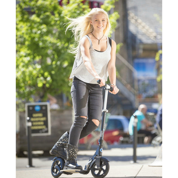 Micro-Flex +-Scooter-Lifestyle-2